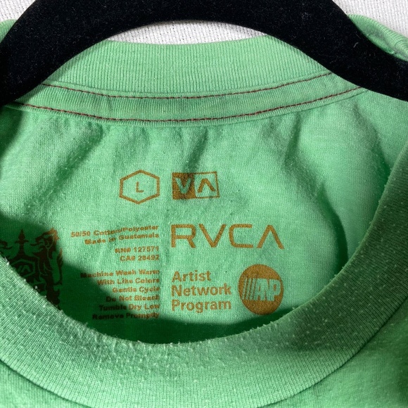 Used RVCA T-shirt green LARGE - Picture 3 of 5